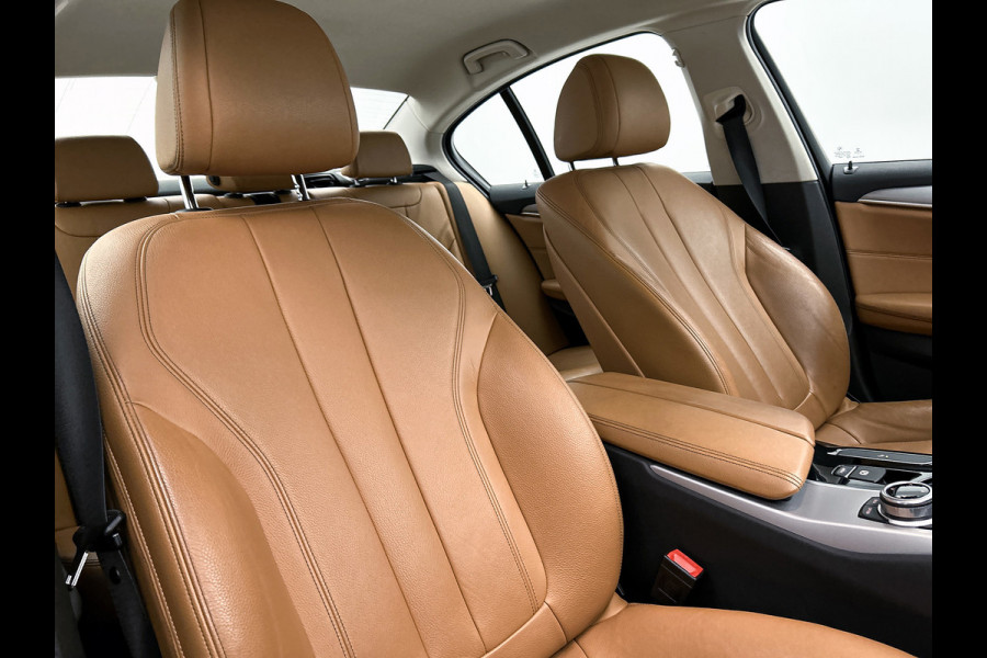 BMW 5 Serie 520d EDE Executive(Dealer OnderH, Navi, PDC V+A, Trekhaak, StoelV, Cruise Con, Etc)
