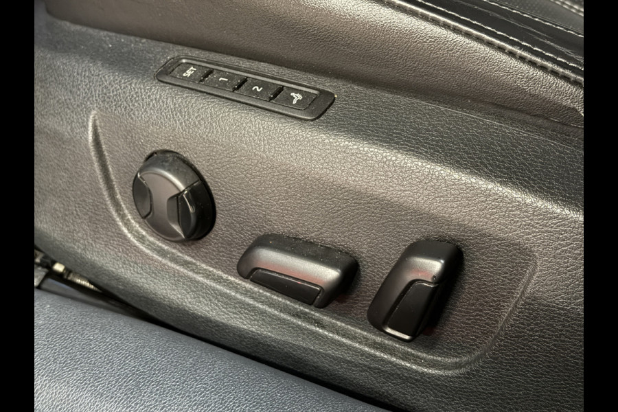 Škoda Superb Combi 2.0 TDI 190PK 4x4 Laurin & Klement Business | Panoramadak | Leder | Trekhaak | Canton | Adaptive cruise