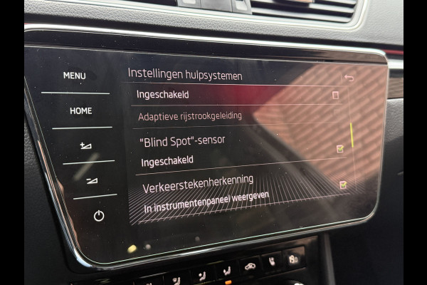 Škoda Superb Combi 2.0 TDI 190PK 4x4 Laurin & Klement Business | Panoramadak | Leder | Trekhaak | Canton | Adaptive cruise