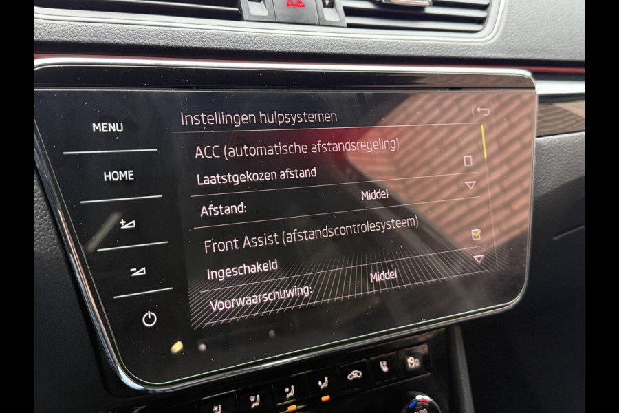 Škoda Superb Combi 2.0 TDI 190PK 4x4 Laurin & Klement Business | Panoramadak | Leder | Trekhaak | Canton | Adaptive cruise