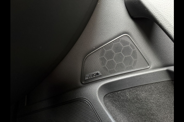 Škoda Superb Combi 2.0 TDI 190PK 4x4 Laurin & Klement Business | Panoramadak | Leder | Trekhaak | Canton | Adaptive cruise