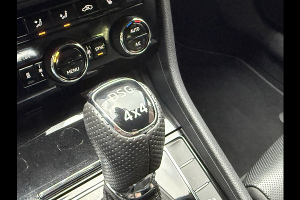 Škoda Superb Combi 2.0 TDI 190PK 4x4 Laurin & Klement Business | Panoramadak | Leder | Trekhaak | Canton | Adaptive cruise