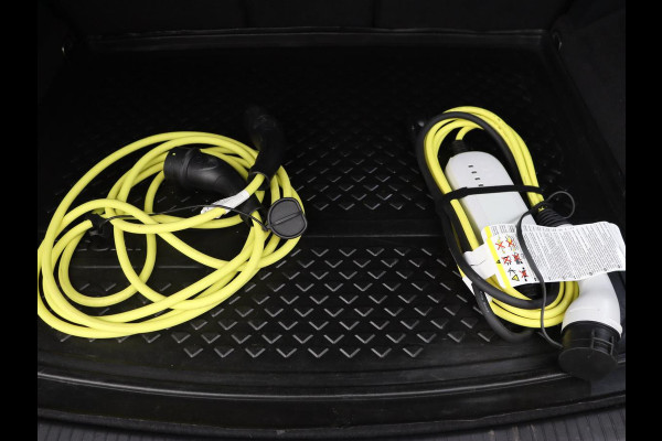 Volkswagen Tiguan 1.4 TSI eHybrid R Line | Panoramadak | Head-Up | Trekhaak | Stoelverwarming | Camera | Park Assist | Carplay | Matrix LED | Navigatie | Stuurverwarming | PHEV | Plug In