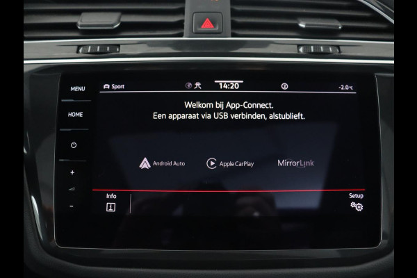 Volkswagen Tiguan 1.4 TSI eHybrid R Line | Panoramadak | Head-Up | Trekhaak | Stoelverwarming | Camera | Park Assist | Carplay | Matrix LED | Navigatie | Stuurverwarming | PHEV | Plug In