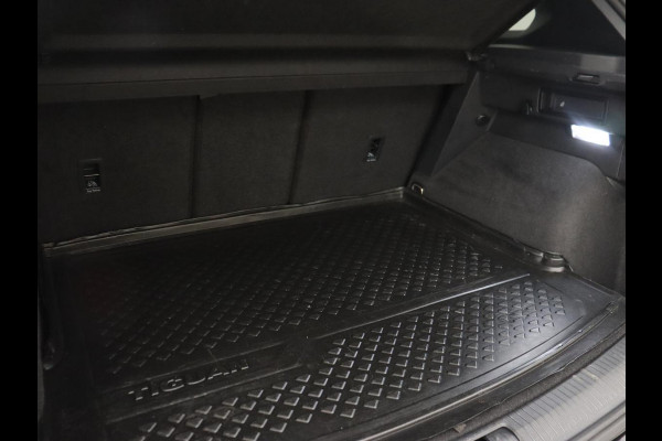 Volkswagen Tiguan 1.4 TSI eHybrid R Line | Panoramadak | Head-Up | Trekhaak | Stoelverwarming | Camera | Park Assist | Carplay | Matrix LED | Navigatie | Stuurverwarming | PHEV | Plug In