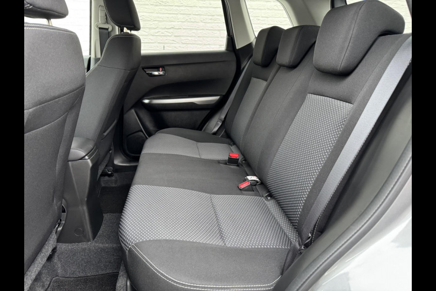 Suzuki Vitara 1.5 Hybrid Select Fabrieksgarantie Adaptive cruise Climate control Navigatie Stoelverwarming Achteruitrijcamera