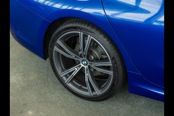 BMW 3-serie 320i M-Sport - Camera - Hifi - 19 inch - Live Cockpit Prof