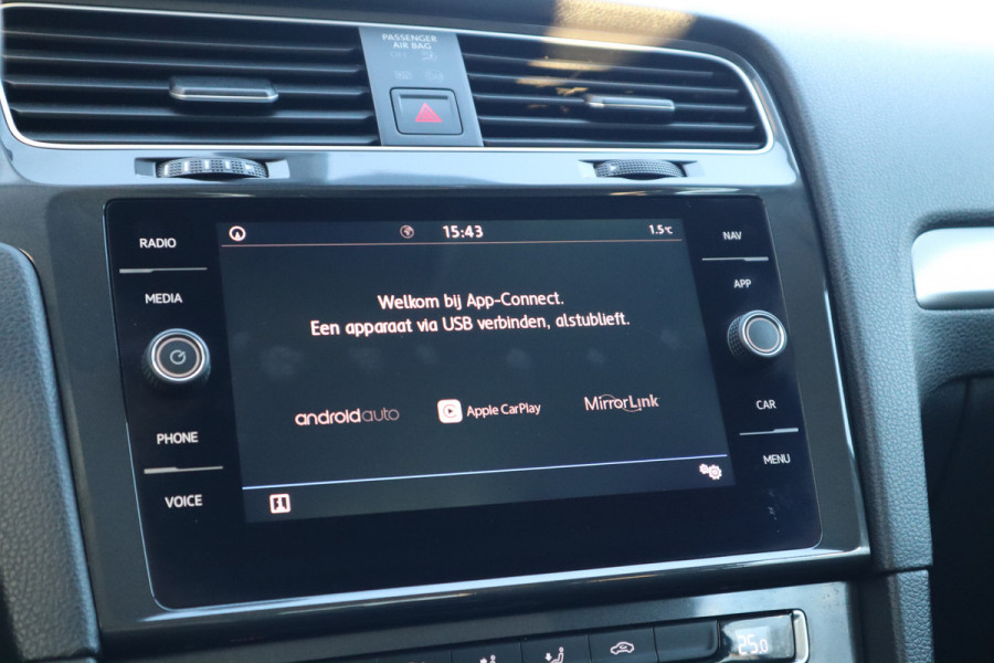 Volkswagen Golf 1.0 TSI Comfortline Business | Camera | Carplay | ACC |
