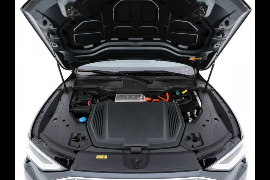 Audi e-tron 50 Quattro Launch edition 71 kWh (⚠️) [ 3-Fase ] {SOH-100%} (INCL-BTW) Aut. *FULL-LED | DIGI-COCKPIT | NAVI-FULLMAP | HEATED-COMFORTSEATS | KEYLESS | AUDI-SOUND | SHIFT-PADDLES | ECC | PDC | CRUISE | 20''ALU*