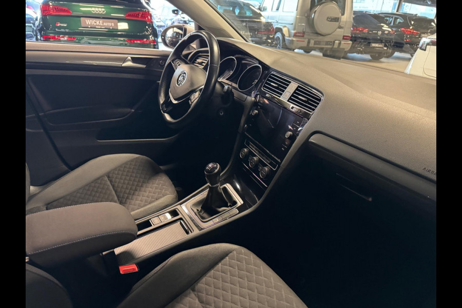 Volkswagen Golf 1.0 TSI Comfortline 85 KW 6 bak Navigatie Cruise control