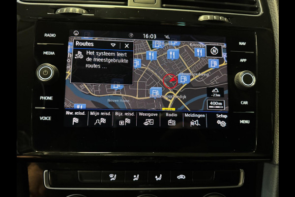 Volkswagen Golf 1.0 TSI Comfortline 85 KW 6 bak Navigatie Cruise control