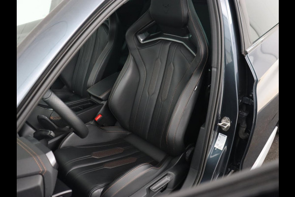 CUPRA Leon 2.0 TSI Cup 4-DRIVE | 310pk | Trekhaak | Stoel & stuurverwarming | Carplay | Leder | Adaptive cruise | 19'' | CUP Sportstoelen | Navigatie | Full LED | Beats Pack | Keyless | Sfeerverlichting