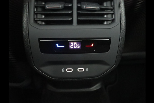 CUPRA Leon 2.0 TSI Cup 4-DRIVE | 310pk | Trekhaak | Stoel & stuurverwarming | Carplay | Leder | Adaptive cruise | 19'' | CUP Sportstoelen | Navigatie | Full LED | Beats Pack | Keyless | Sfeerverlichting