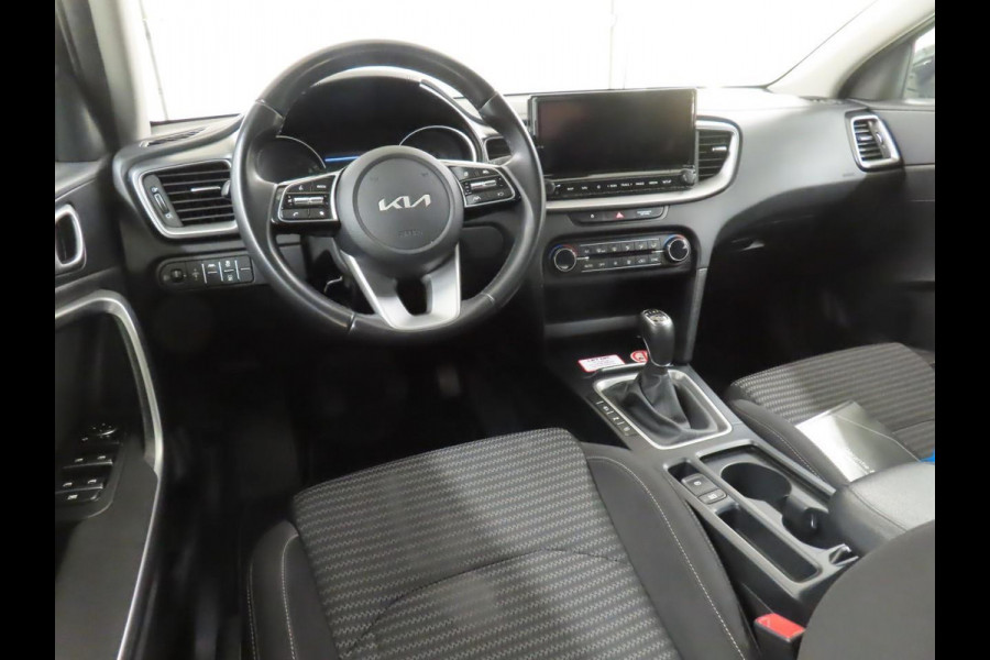 Kia Ceed Sportswagon 1.0 T-GDi 120pk DynamicLine | Climate Control | Navigatie | Apple Carplay/Android Auto | Cruise Control | Full LED | PDC VA | Camera | 16" Lichtmetalen Velgen
