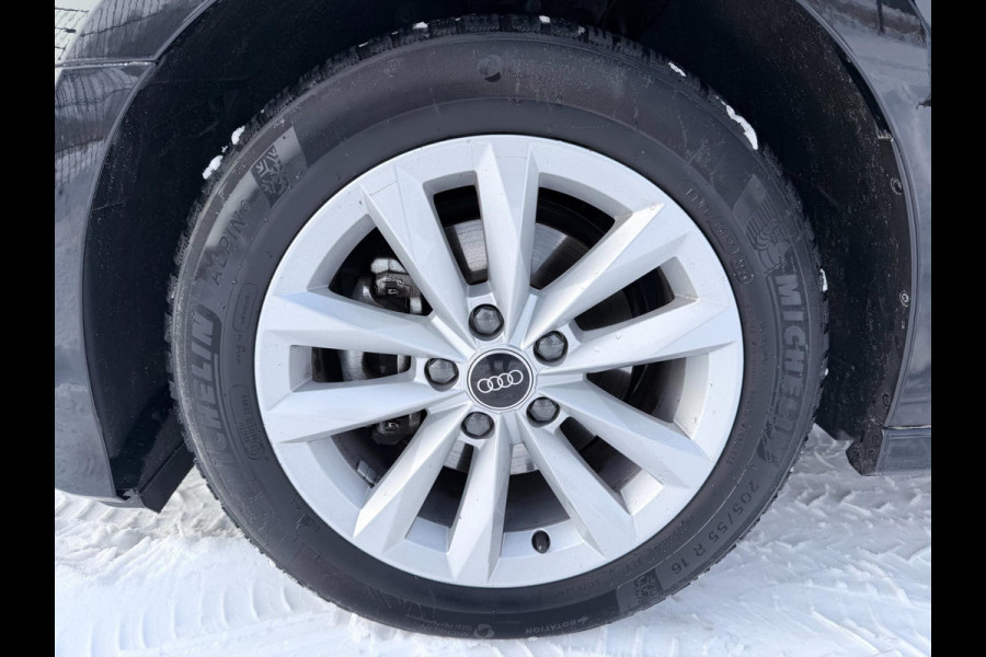 Audi A3 Sportback 30 TFSI Pro Line | 1e eigenaar | Trekhaak | Carplay | Stoelverwarming | Camera |