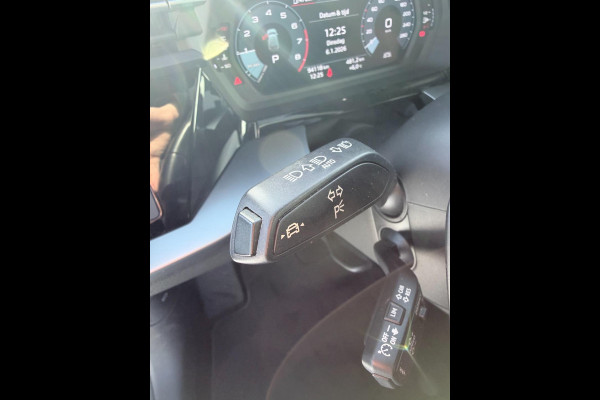 Audi A3 Sportback 30 TFSI Pro Line | 1e eigenaar | Trekhaak | Carplay | Stoelverwarming | Camera |