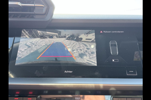 Audi A3 Sportback 30 TFSI Pro Line | 1e eigenaar | Trekhaak | Carplay | Stoelverwarming | Camera |