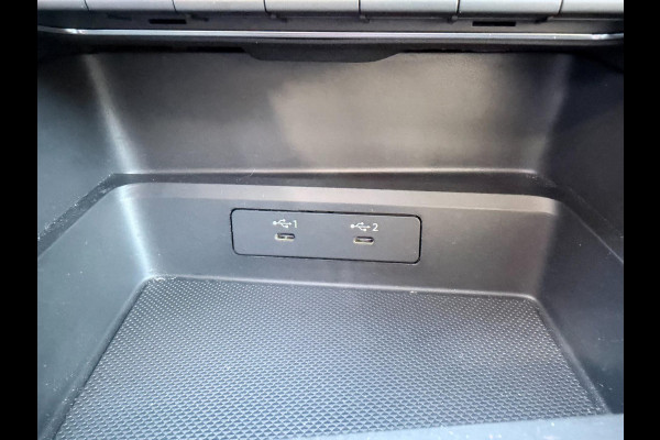 Audi A3 Sportback 30 TFSI Pro Line | 1e eigenaar | Trekhaak | Carplay | Stoelverwarming | Camera |