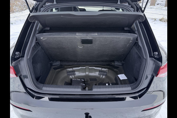Audi A3 Sportback 30 TFSI Pro Line | 1e eigenaar | Trekhaak | Carplay | Stoelverwarming | Camera |