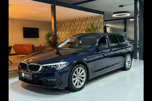 BMW 5 Serie Touring 520i Sport Line M Garantie Pano Memory StoelVentilatie StoelVW Elek Stuur Elek Achterklep Navi Cruise Rijklaar