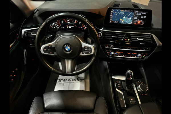 BMW 5 Serie Touring 520i Sport Line M Garantie Pano Memory StoelVentilatie StoelVW Elek Stuur Elek Achterklep Navi Cruise Rijklaar