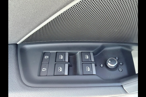 Audi A3 Sportback 30 TFSI Advanced edition | Sport Stoelen | Carplay | PDC | 1e Eigenaar