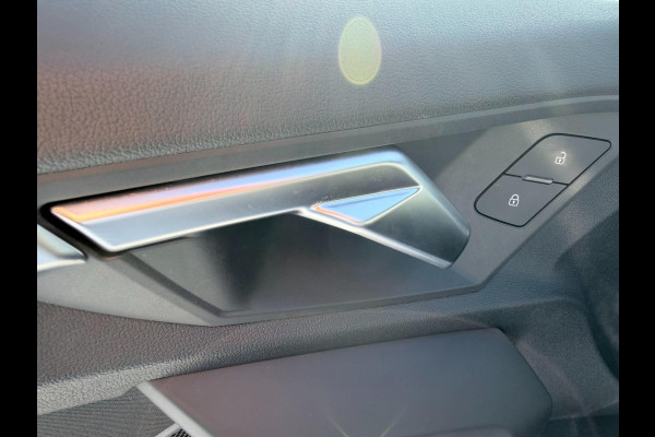 Audi A3 Sportback 30 TFSI Advanced edition | Sport Stoelen | Carplay | PDC | 1e Eigenaar