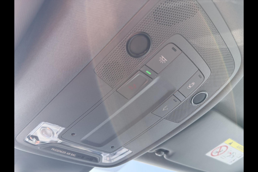 Audi A3 Sportback 30 TFSI Advanced edition | Sport Stoelen | Carplay | PDC | 1e Eigenaar