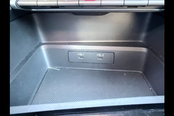 Audi A3 Sportback 30 TFSI Advanced edition | Sport Stoelen | Carplay | PDC | 1e Eigenaar