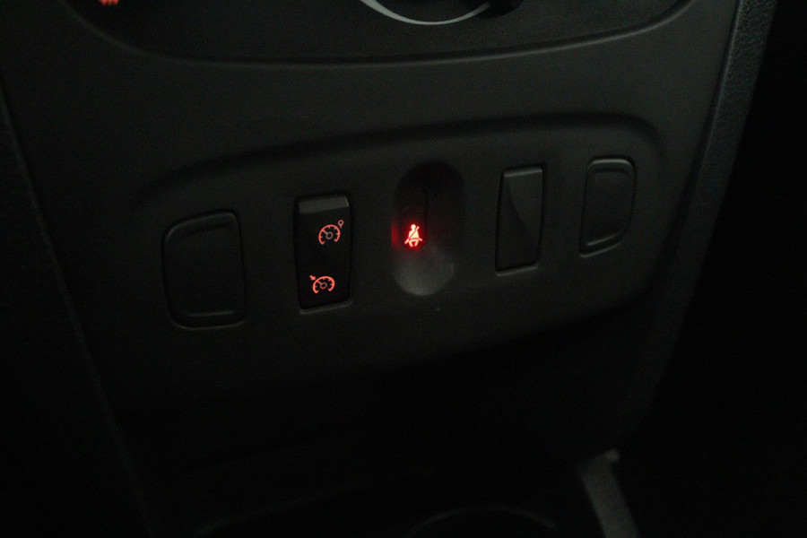 Dacia Sandero 0.9 TCe Laureate (TREKHAAK, PARKEERSENSOREN, AIRCO, RADIO)