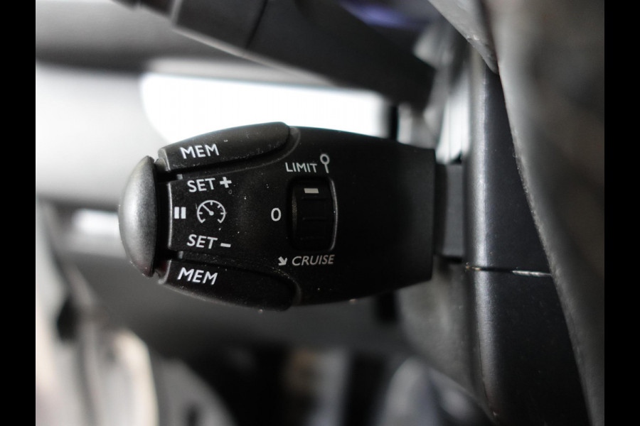 Opel Vivaro 2.0 CDTI L3H1 Dubbele Cabine Edition Airco Navigatie Parkeersensoren Trekhaak