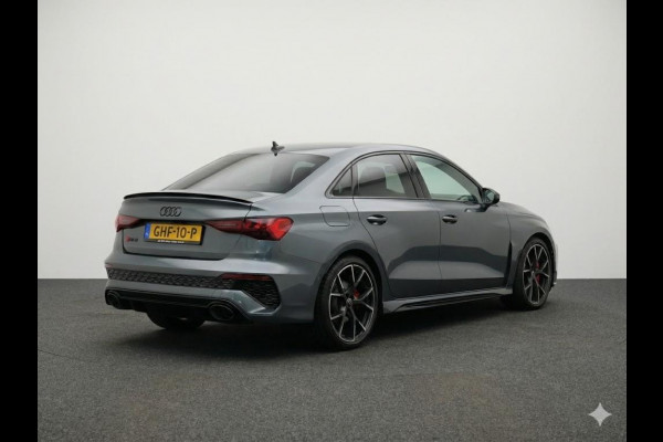 Audi A3 Limousine 2.5 TFSI RS 3 quattro 400pk | Panoramadak | 3-spaaks sport afgevlakt stuurwiel | Adaptief onderstel | SONOS Premium 3D Audio