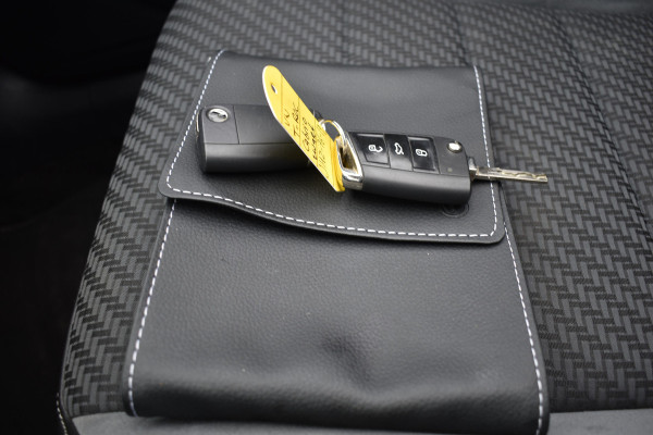 Volkswagen T-Roc Cabrio 1.5 TSI 150PK DSG R-LINE SPORT/PDC/NAVI