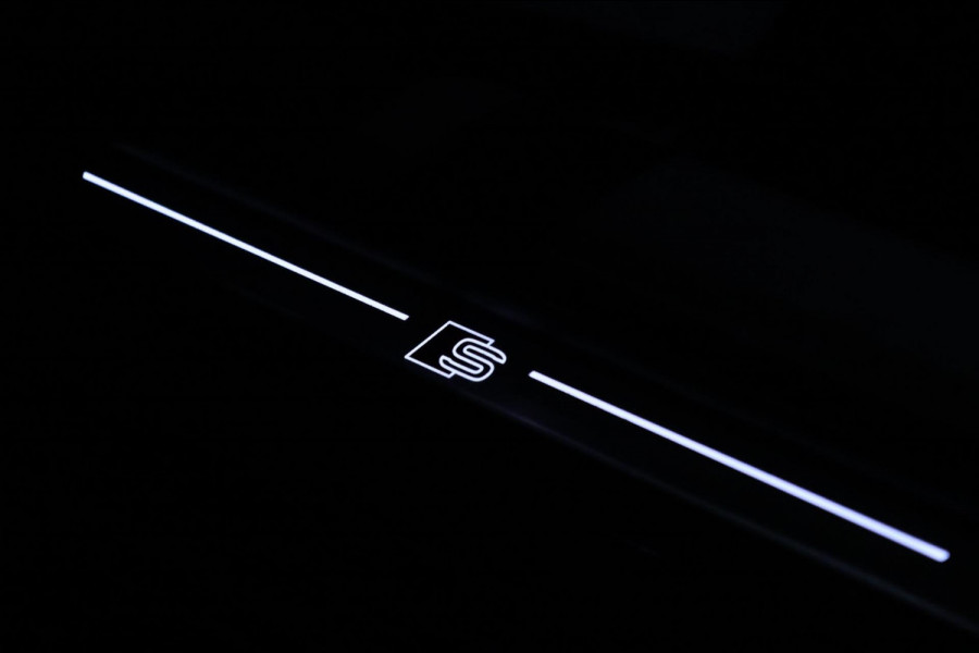 Audi A6 Avant 45 TFSI 3x S Line Competition / PANO / ACC / B&O / CAMERA / KEYLESS / STUUR+STOELVERW