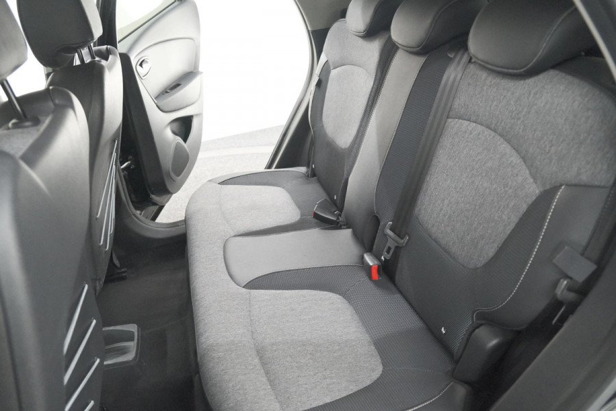 Renault Captur TCe 130 Intens | Camera | Navigatie | Parkeersensoren | Climate Control