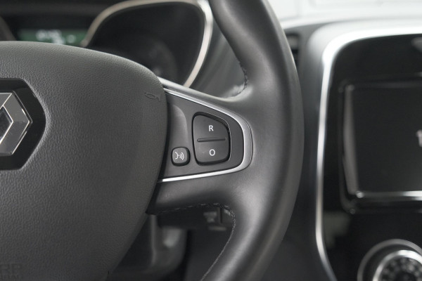 Renault Captur TCe 130 Intens | Camera | Navigatie | Parkeersensoren | Climate Control