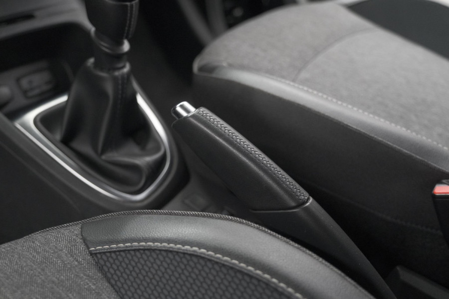 Renault Captur TCe 130 Intens | Camera | Navigatie | Parkeersensoren | Climate Control