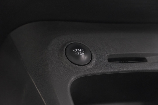Renault Captur TCe 130 Intens | Camera | Navigatie | Parkeersensoren | Climate Control
