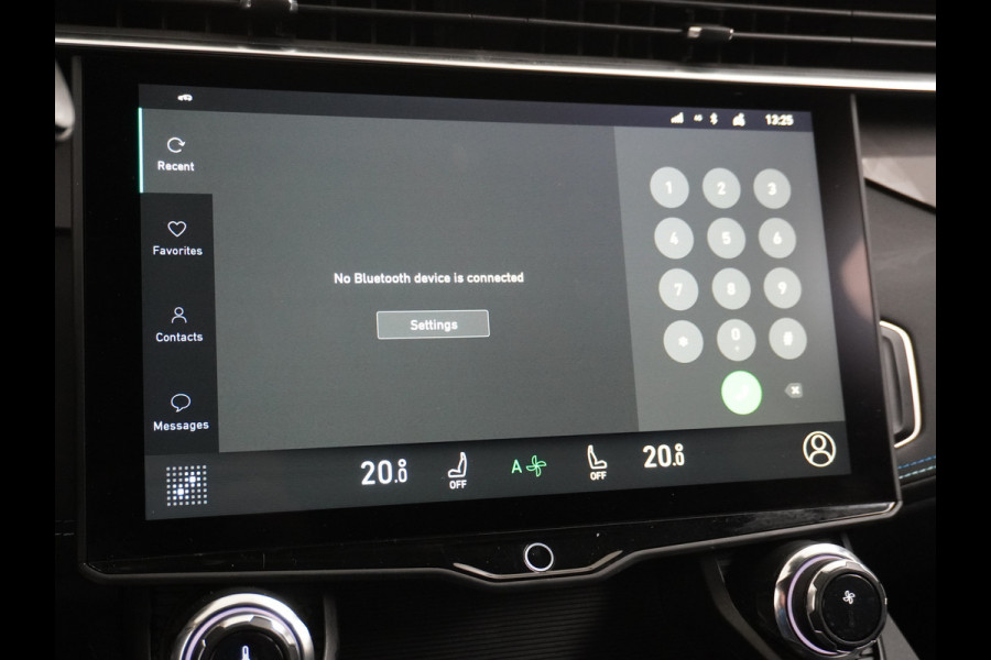 Lynk & Co 01 1.5 PHEV AUT-7 261pk Pano-Schuifdak Lmv 20" 360°Camera Zwarte hemel bekleding Apple Carplay Android Auto Adap.Cruise Navi Pdc Ec Elek.Memory.Stoel File assistent Dodehoek detector Elektrisch bedienbare achterklep Rijstrooksensor Wifi Verkeersbord detectie 425Nm koppel 3,7kw laadvermogen €44.880 Nieuwprijs 1e Eigenaar Origineel NLse auto!