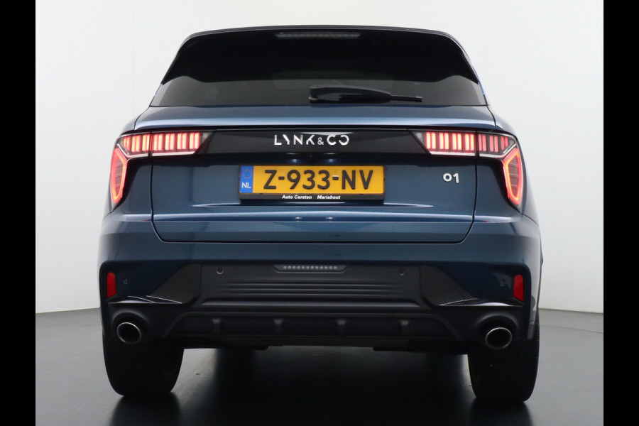 Lynk & Co 01 1.5 PHEV AUT-7 261pk Pano-Schuifdak Lmv 20" 360°Camera Zwarte hemel bekleding Apple Carplay Android Auto Adap.Cruise Navi Pdc Ec Elek.Memory.Stoel File assistent Dodehoek detector Elektrisch bedienbare achterklep Rijstrooksensor Wifi Verkeersbord detectie 425Nm koppel 3,7kw laadvermogen €44.880 Nieuwprijs 1e Eigenaar Origineel NLse auto!