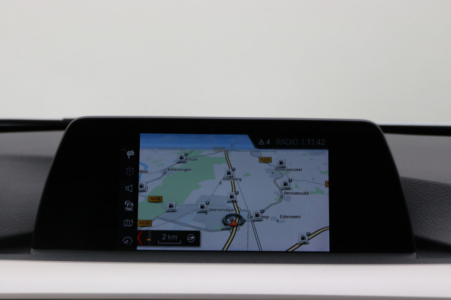 BMW 3 Serie Touring 318i High Executive Automaat LED, Navigatie, Leer, Climate, Cruise, PDC, Bluetooth, Elektr. Pakket, 16''