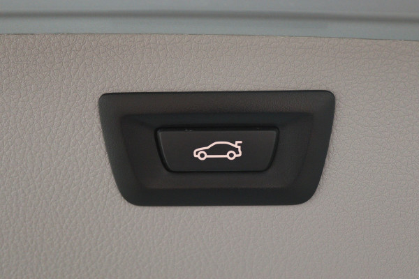 BMW 3 Serie Touring 318i High Executive Automaat LED, Navigatie, Leer, Climate, Cruise, PDC, Bluetooth, Elektr. Pakket, 16''