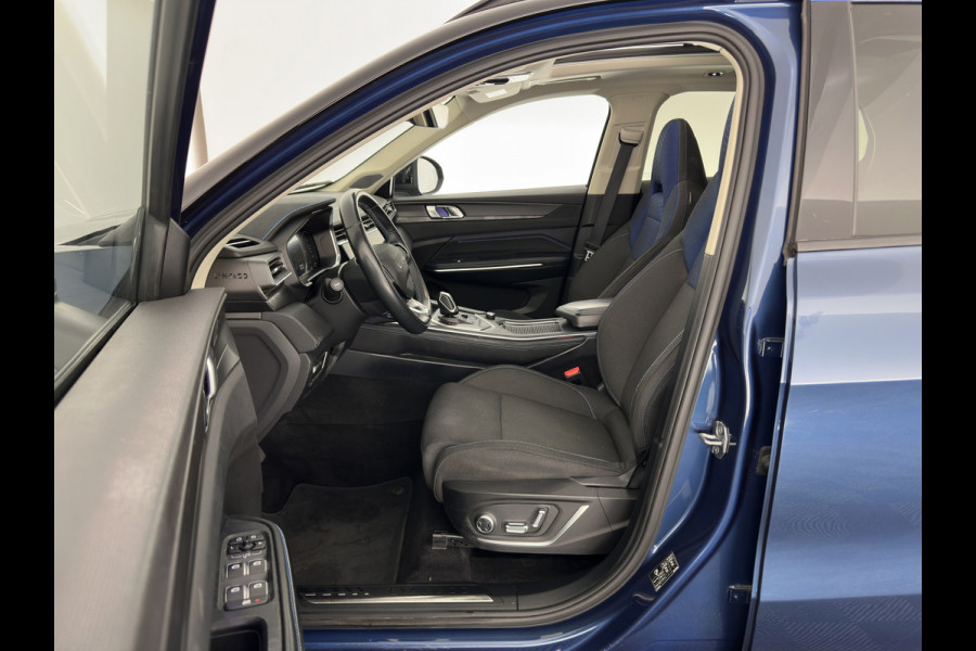 Lynk & Co 01 1.5 (Plug-In) (INCL-BTW) Aut. *PANO | FULL-LED | ADAPTIVE-CRUISE | MICROFIBRE | BLIND-SPOT | MEMORY-PACK | DIGI-COCKPIT | HEATED-SPORTSEATS | TOPVIEW | KEYLESS | DAB+ | NAVI-FULLMAP |  ECC | AMBIENT-LIGHT