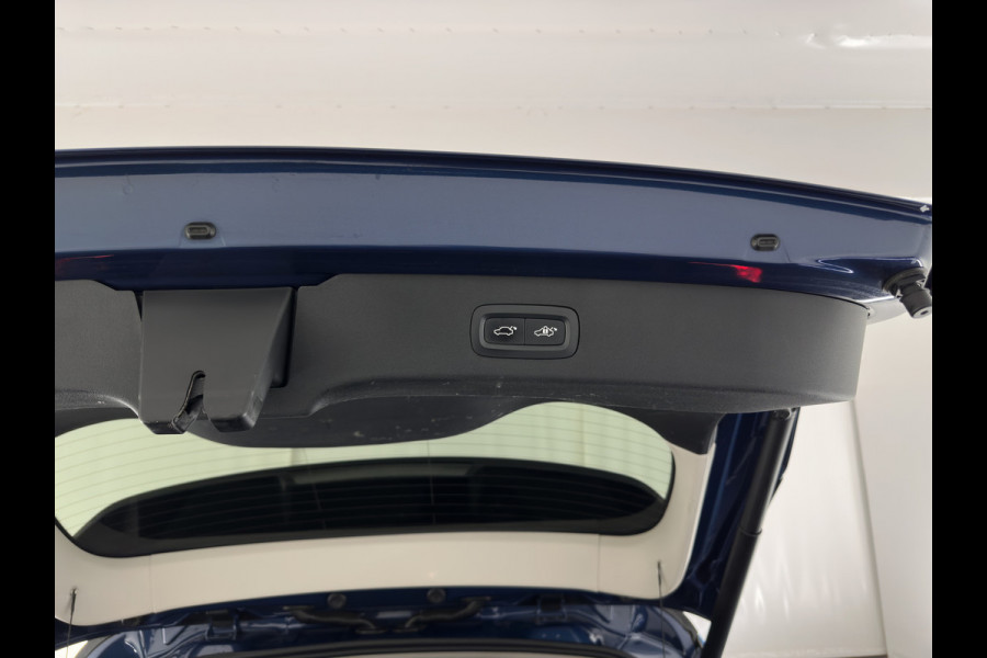 Lynk & Co 01 1.5 (Plug-In) (INCL-BTW) Aut. *PANO | FULL-LED | ADAPTIVE-CRUISE | MICROFIBRE | BLIND-SPOT | MEMORY-PACK | DIGI-COCKPIT | HEATED-SPORTSEATS | TOPVIEW | KEYLESS | DAB+ | NAVI-FULLMAP |  ECC | AMBIENT-LIGHT