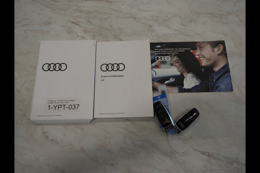 Audi A6 Avant 55 TFSI e quattro Competition Full Black | Panoramadak | B&O Audio | Camera | Keyless | Adaptive Cruise | Trekhaak | Carplay