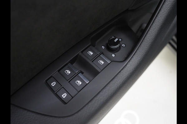 Audi A6 Avant 55 TFSI e quattro Competition Full Black | Panoramadak | B&O Audio | Camera | Keyless | Adaptive Cruise | Trekhaak | Carplay