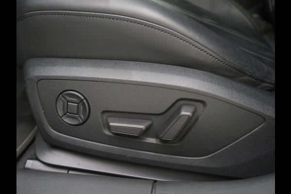 Audi A6 Avant 55 TFSI e quattro Competition Full Black | Panoramadak | B&O Audio | Camera | Keyless | Adaptive Cruise | Trekhaak | Carplay