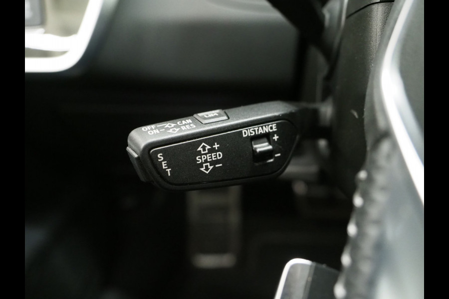 Audi A6 Avant 55 TFSI e quattro Competition Full Black | Panoramadak | B&O Audio | Camera | Keyless | Adaptive Cruise | Trekhaak | Carplay