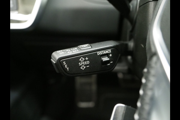 Audi A6 Avant 55 TFSI e quattro Competition Full Black | Panoramadak | B&O Audio | Camera | Keyless | Adaptive Cruise | Trekhaak | Carplay