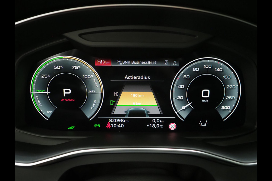 Audi A6 Avant 55 TFSI e quattro Competition Full Black | Panoramadak | B&O Audio | Camera | Keyless | Adaptive Cruise | Trekhaak | Carplay